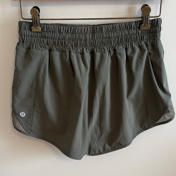 lululemon athletica Women's Dark Gray Athletic Shorts - Picture 1 of 3